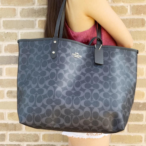 Coach dark blue signature reversible tote - Picture 2 of 3